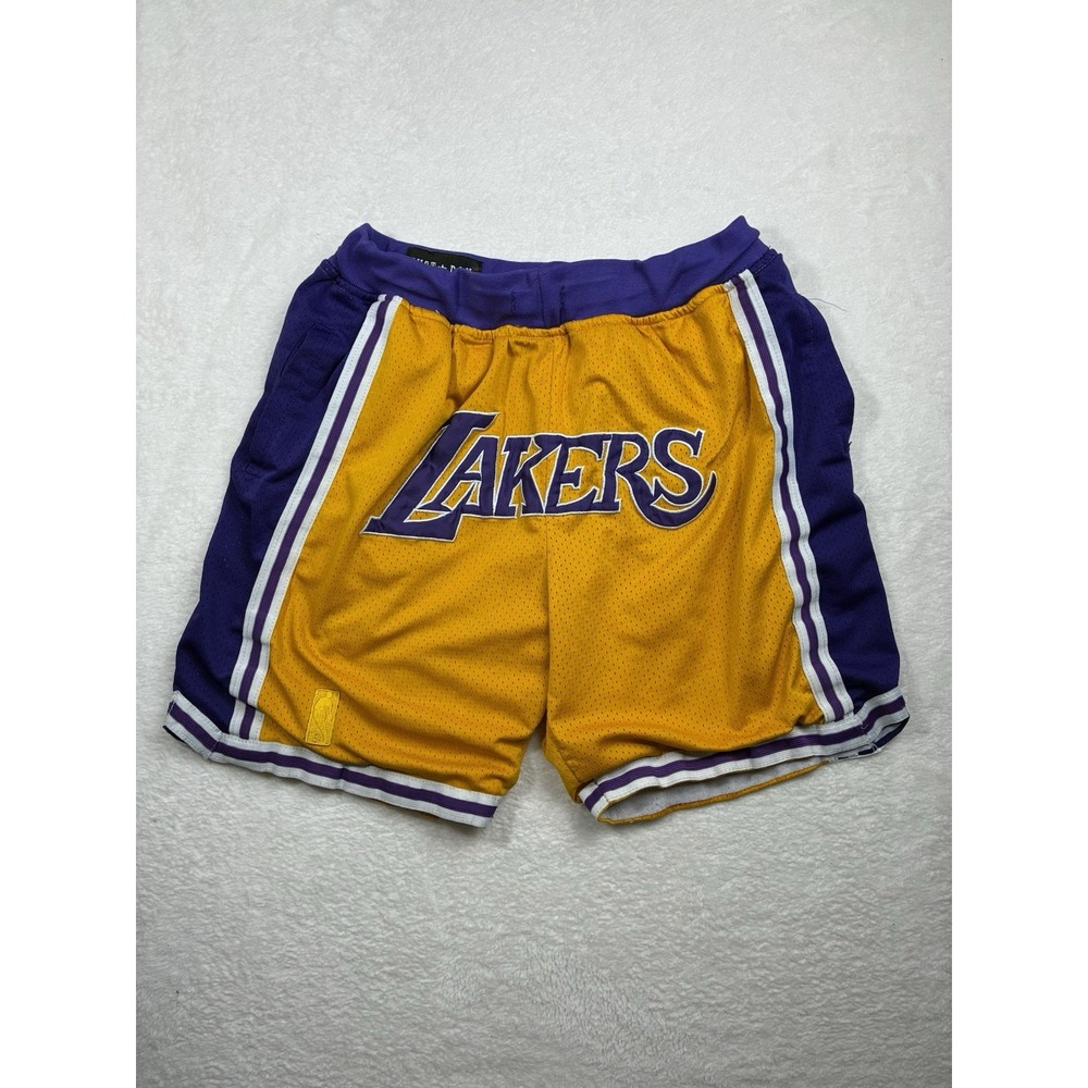 Los Angeles Lakers Shorts Mens Medium NBA Basketball Just Don 1996-97